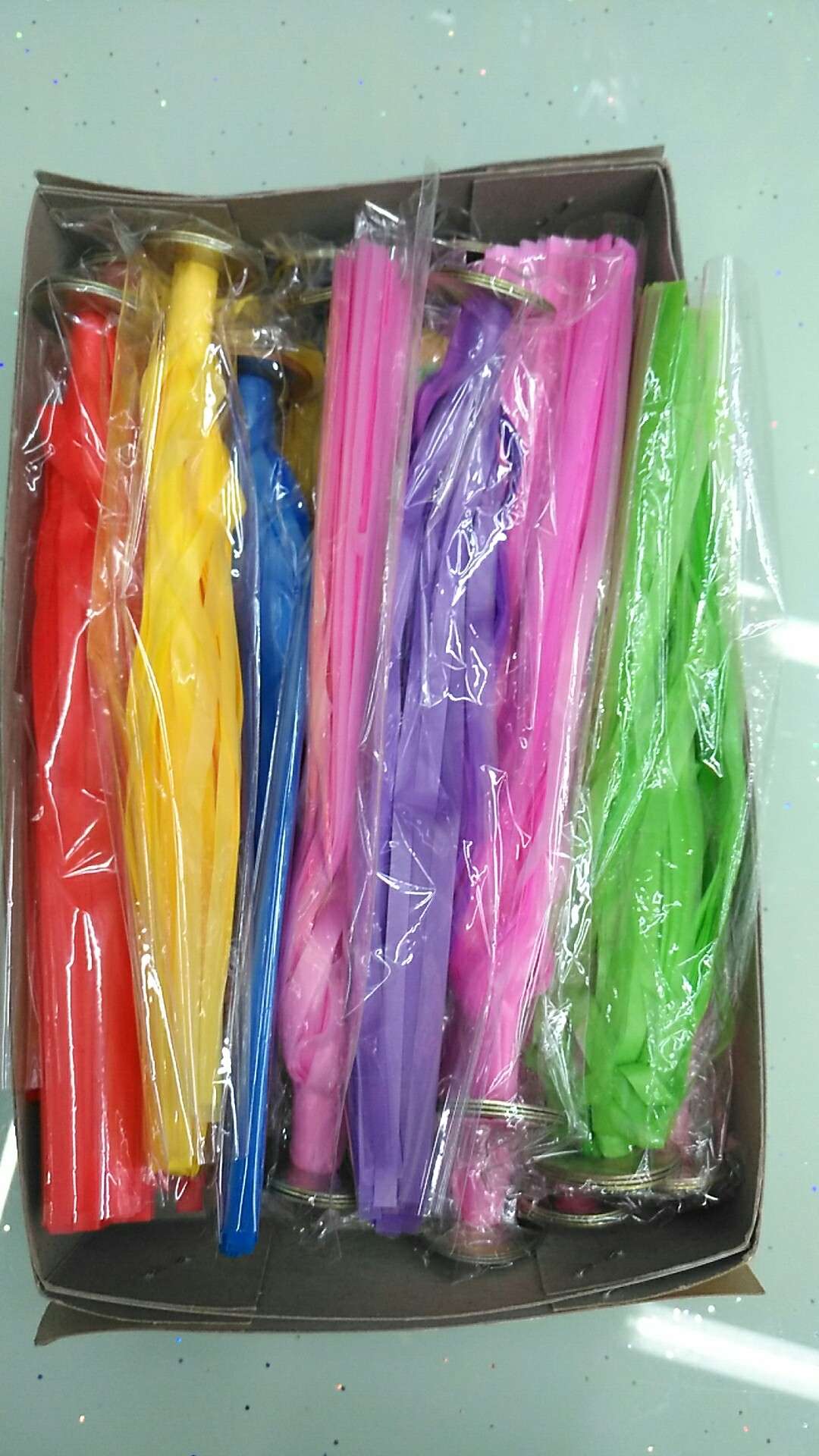 亮丝塑料毽子细节图