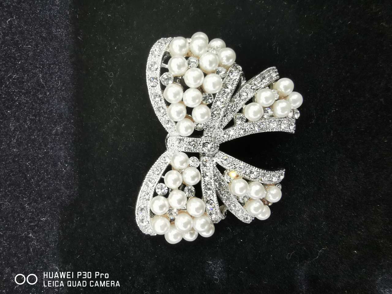 Electroplated rhinestone bow thumbnail