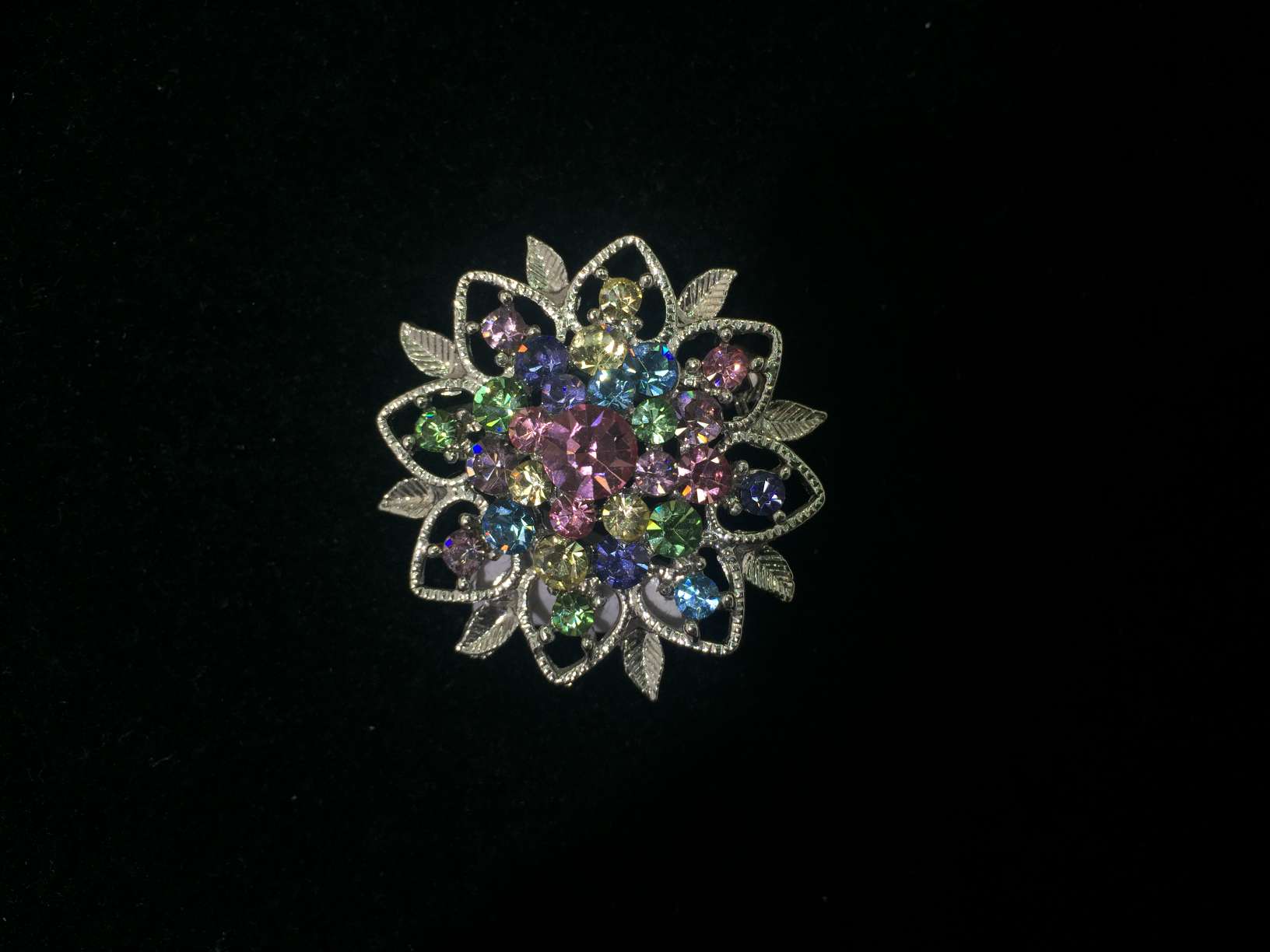 Rhinestones with colorful flowers