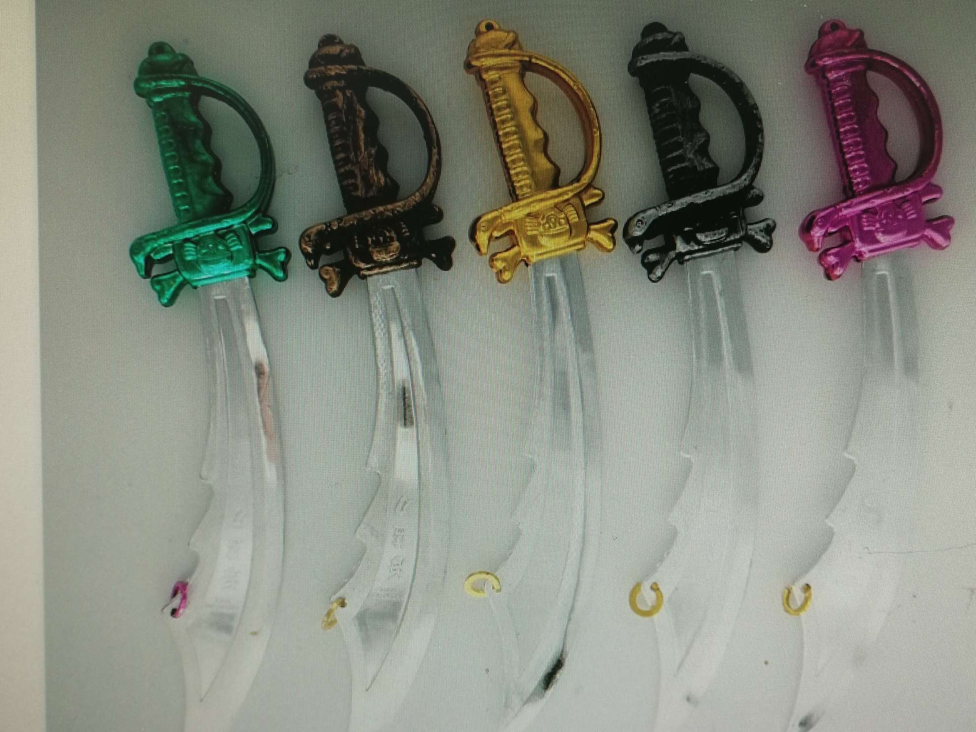 008 pirates knife