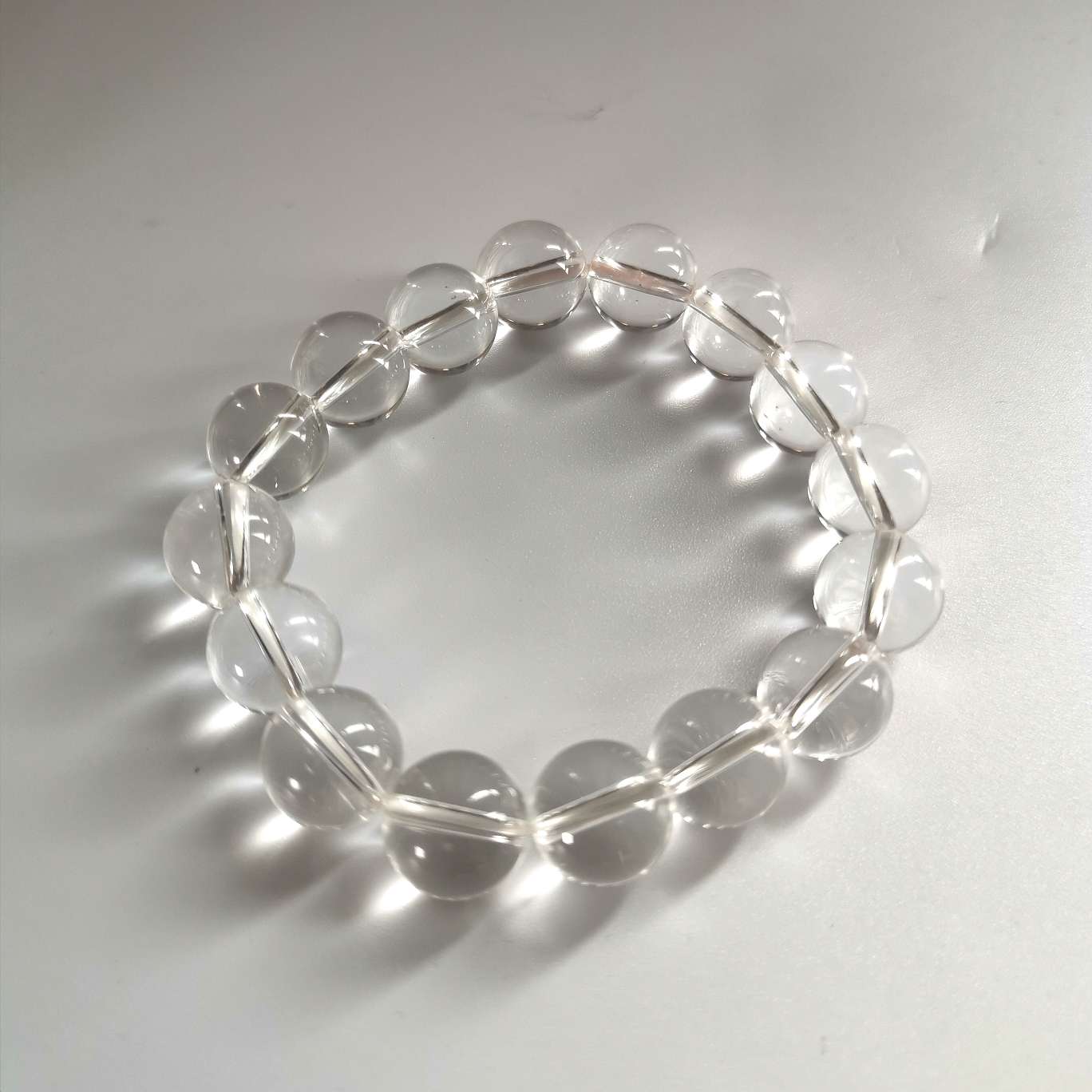 The natural white crystal single-loop water chain is crystal clear and spotless white