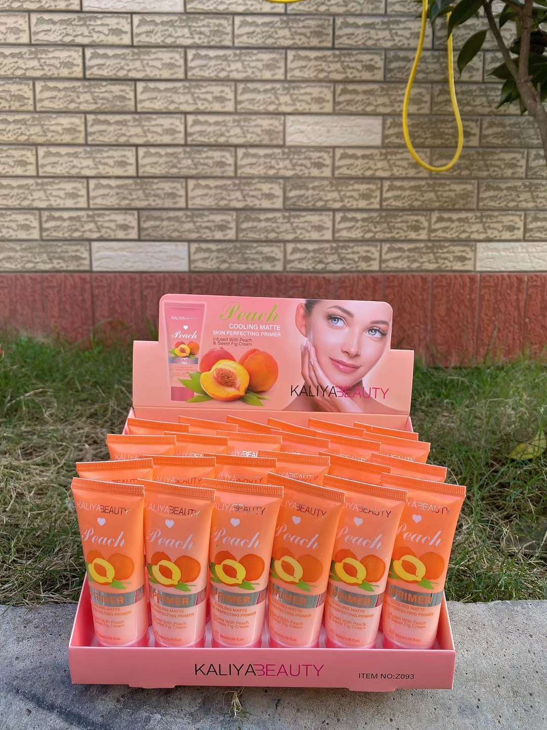 Direct sales from the manufacturer of various fruit-scented makeup creams and beauty products