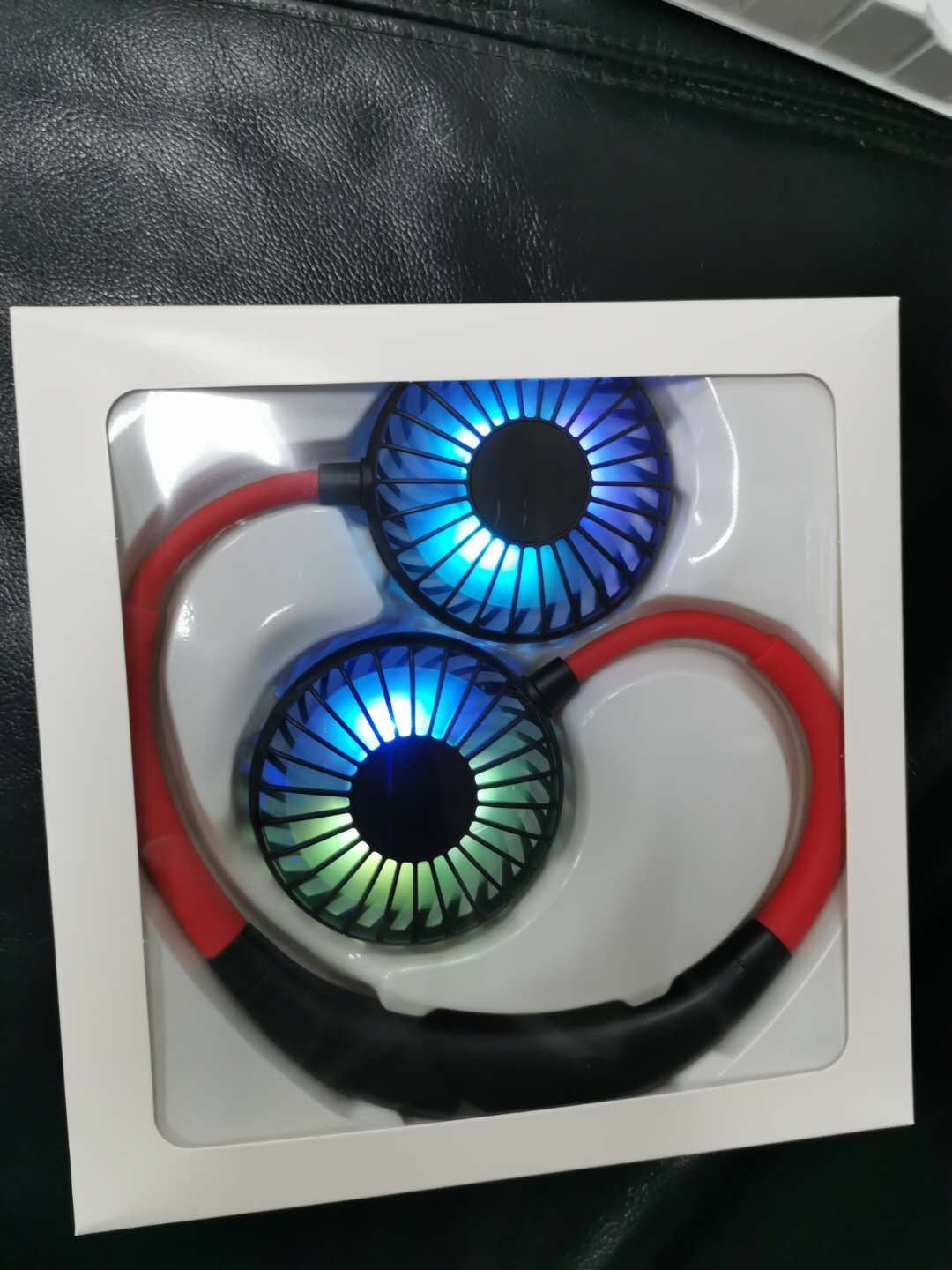 运动穿戴香薰风扇   挂脖子风扇，