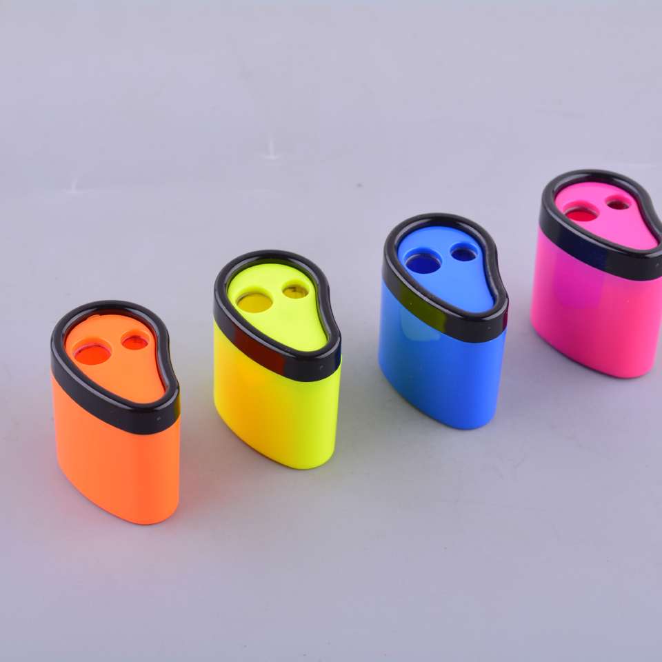 Factory direct sales of comma-shaped double-hole pencil sharpeners, office pencil sharpeners, with favorable prices details Picture