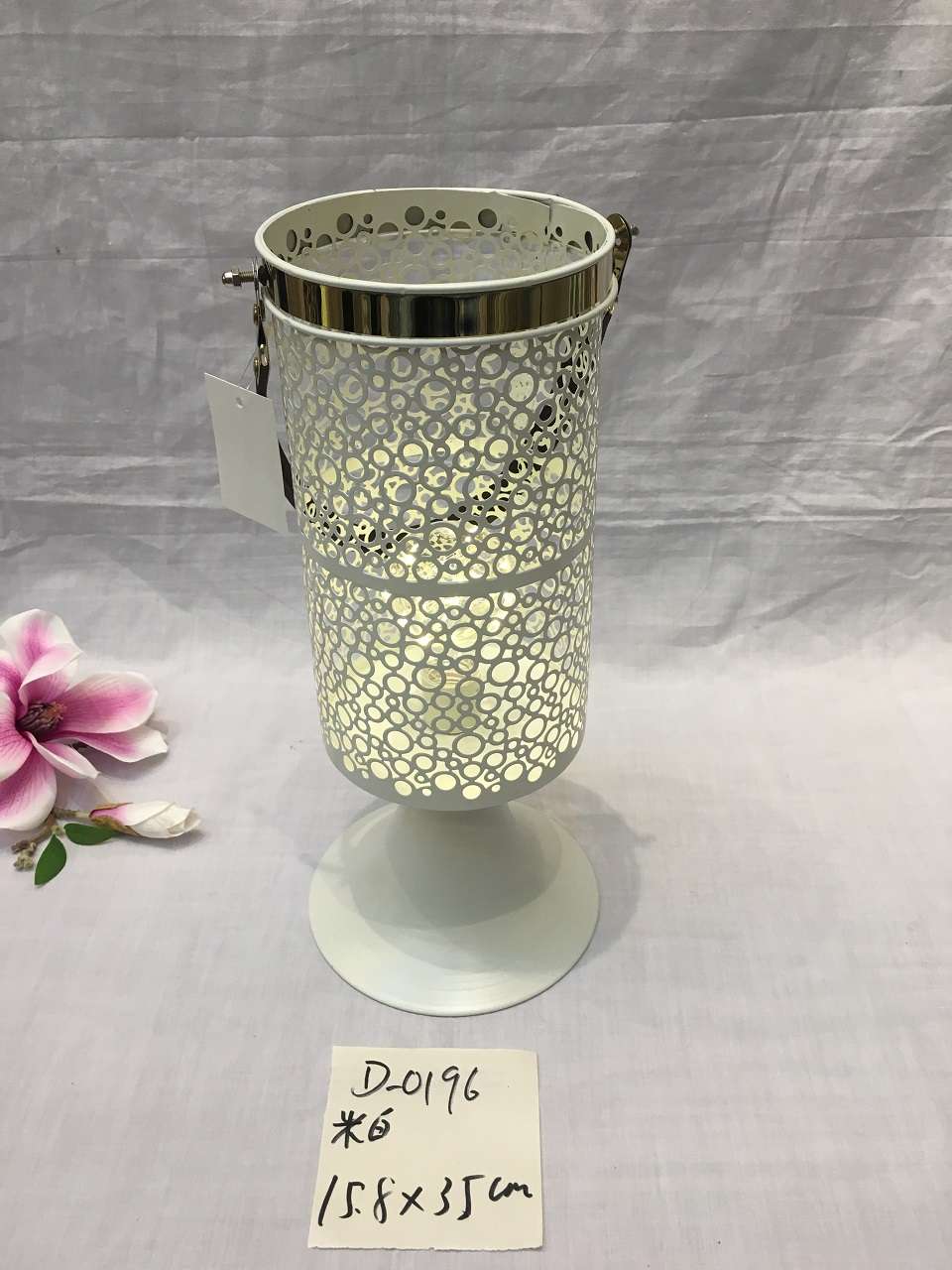 Creative Wrought iron geometry Nordic iron home accessories decoration bedroom bedside living room teahouse cafe white LED lights full figure