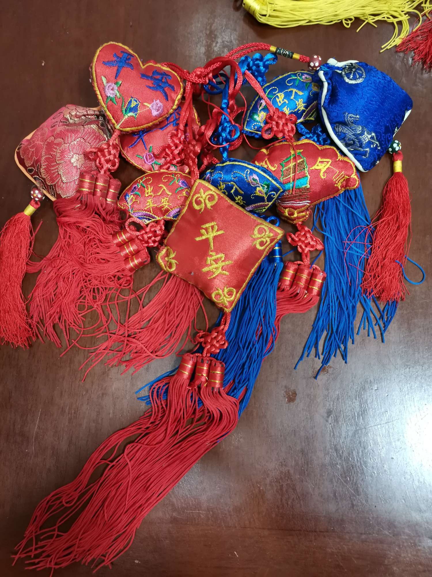 车挂/车挂挂件/桃木/电瓶车后备箱/汽车装饰细节图