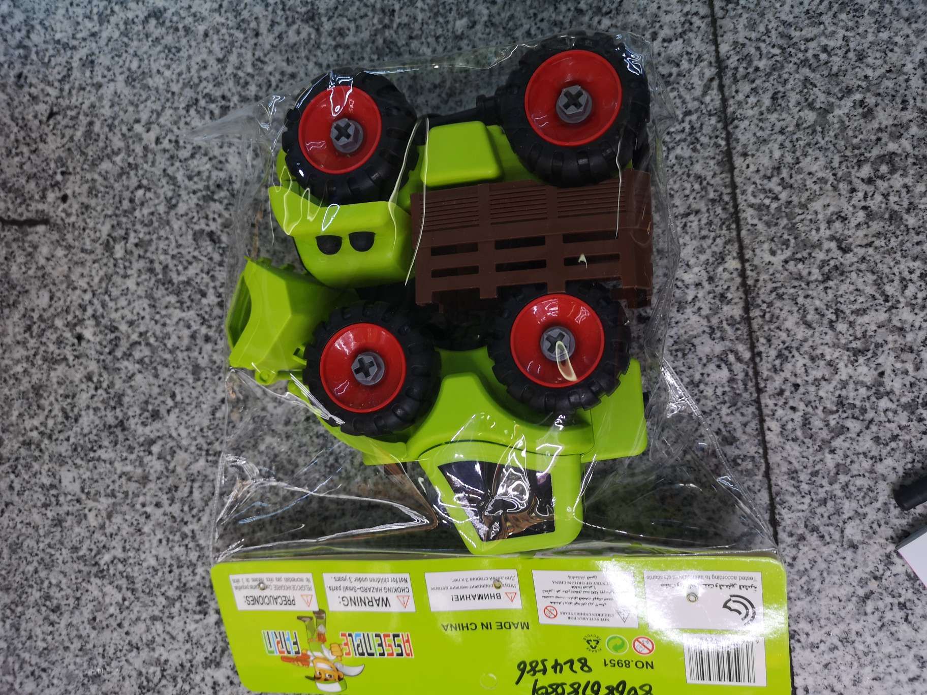 Yang Yanchun Toy Store's small car toys Green 01