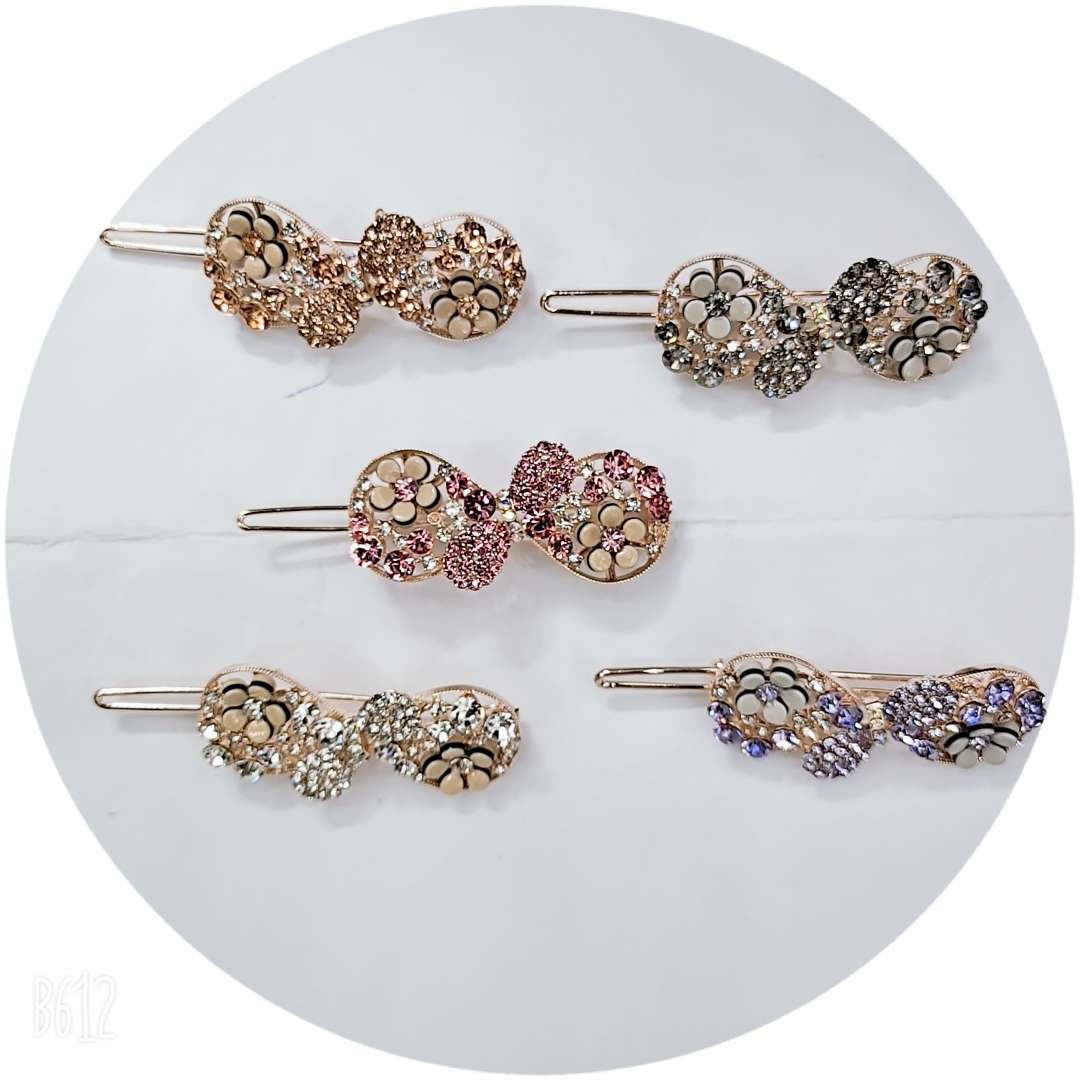 Camellia Clip