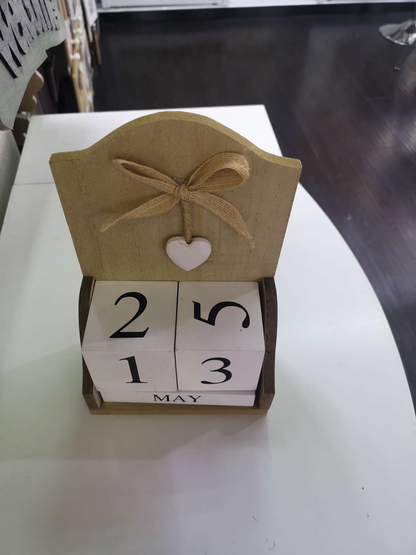 Calendar - 4 thumbnail