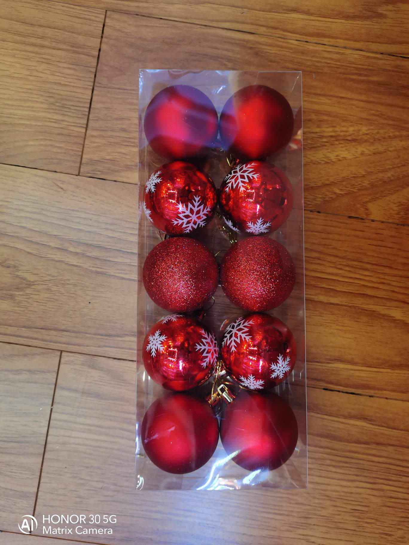Christmas products: Christmas tree pendants, electroplated balls, Christmas tree decorations, foam balls, hollow balls details Picture