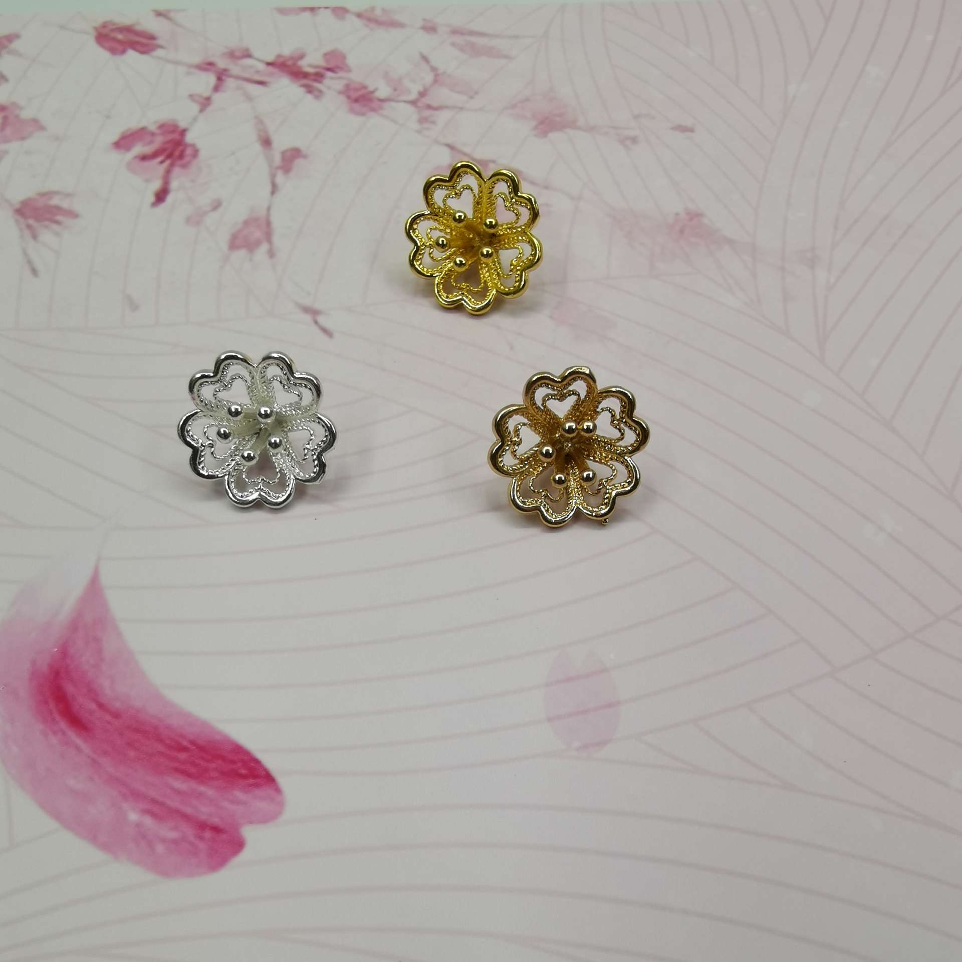Antique accessories, copper accessories, high hairpin, hair comb. Morning glory, thumbnail