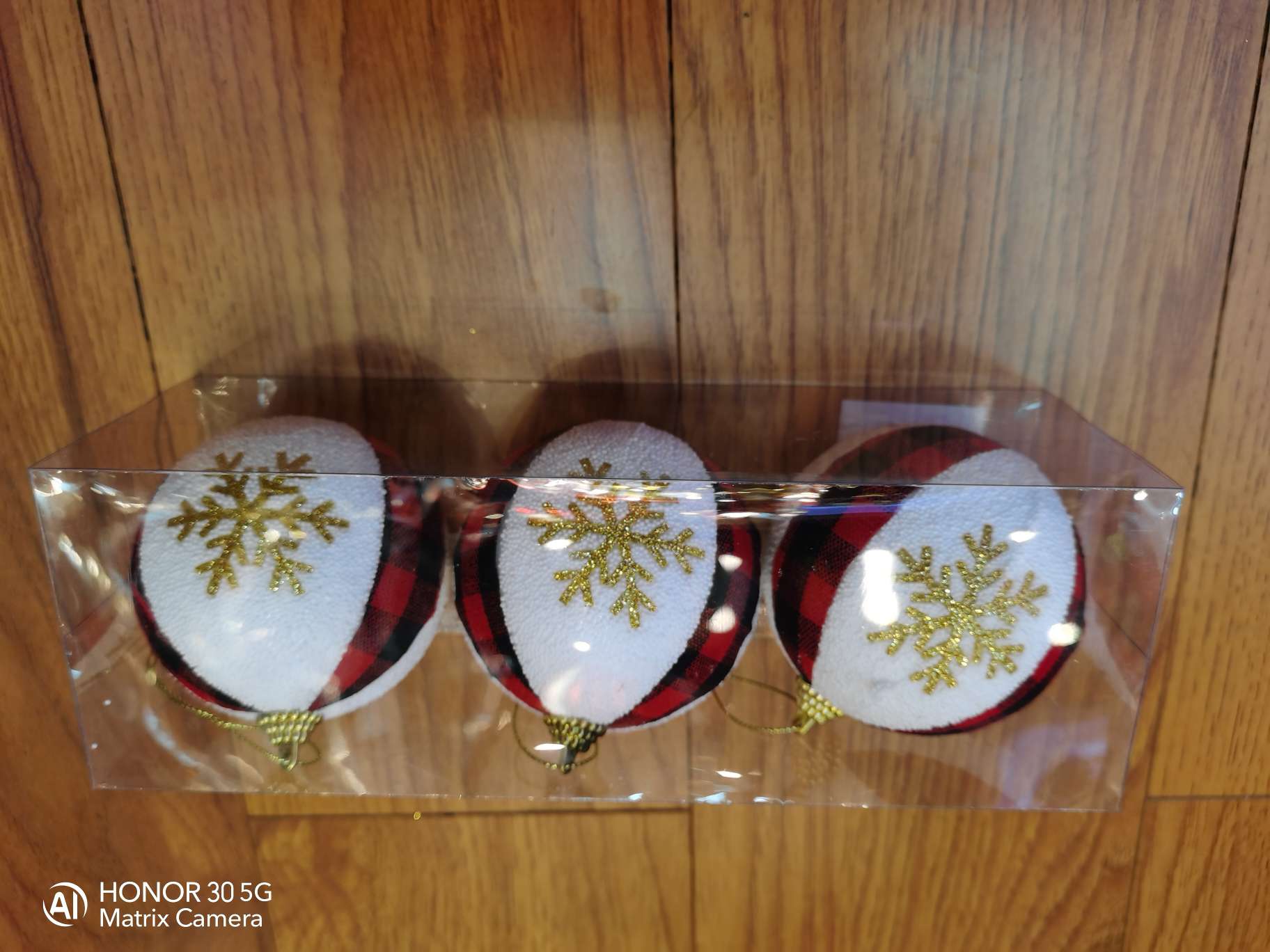 Christmas products: Christmas tree pendants, electroplated balls, Christmas tree decorations, foam balls, hollowed-out balls, light balls