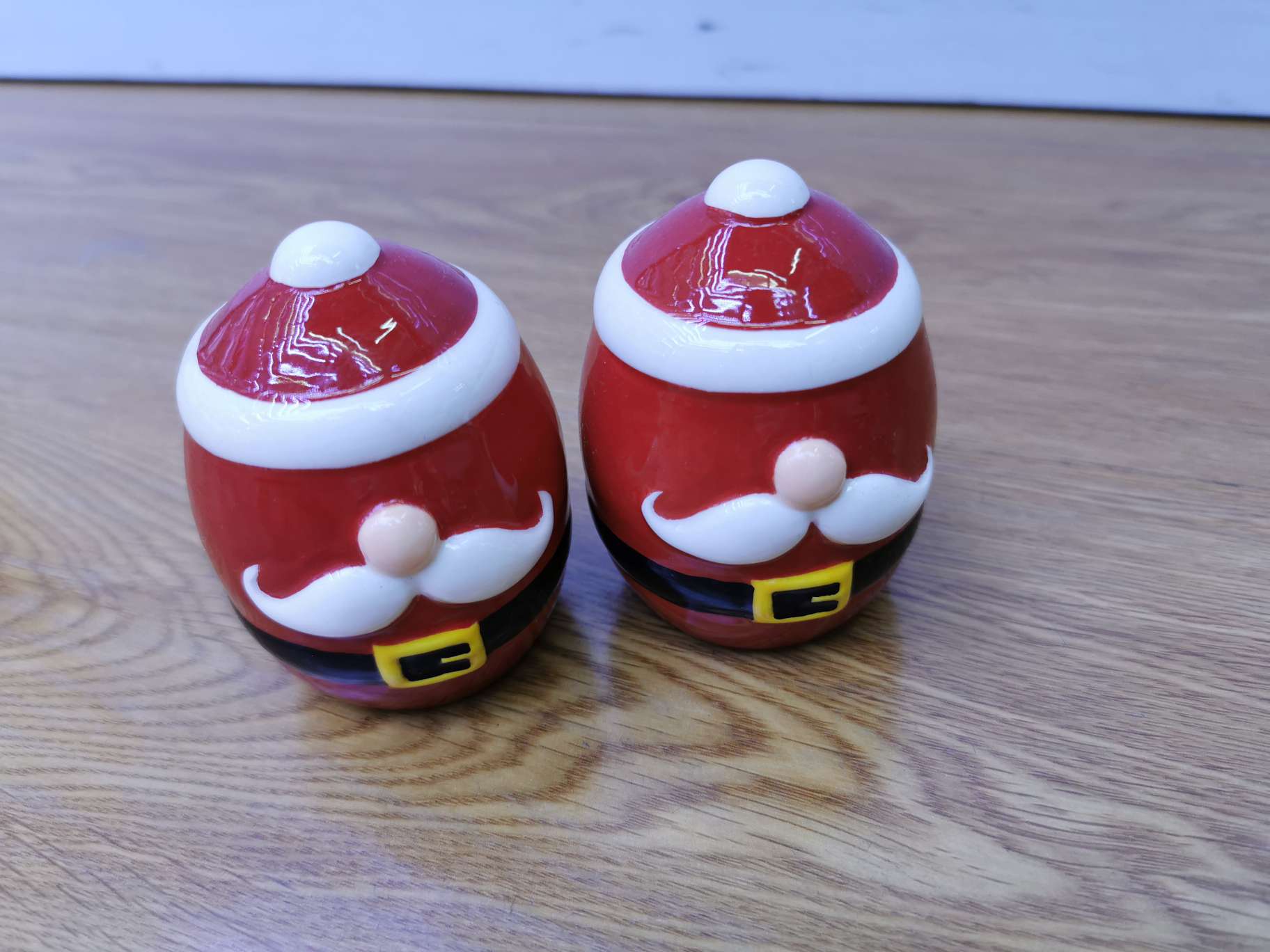 Ceramic Santa Claus thumbnail