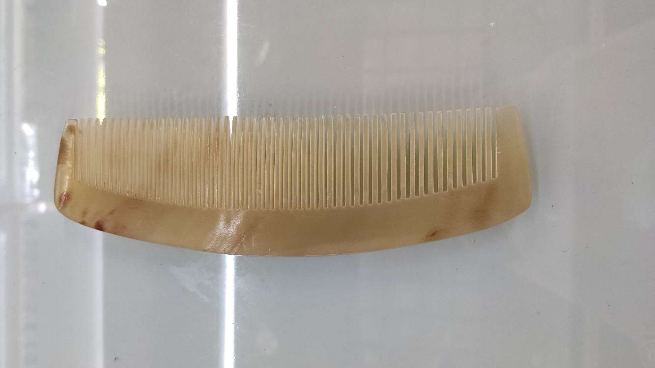 Xiaoping Natural Horn Comb 18 Cm Moon Type Horn Comb Natural Moon Type Horn Comb 18 Months Item Picture