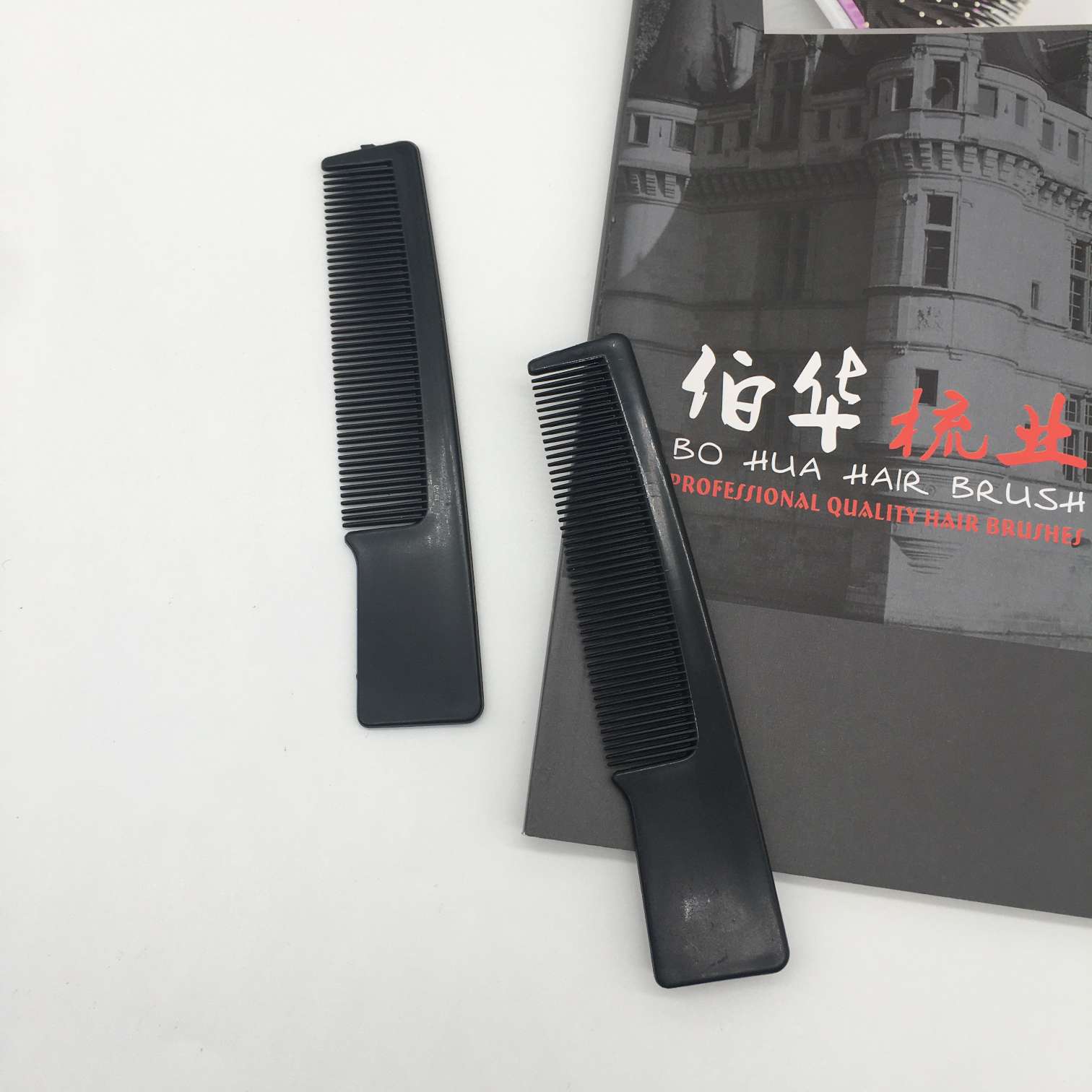 Factory direct sales of plastic hair combs, small and convenient to carry, small gifts, hair care products, hair care tools
