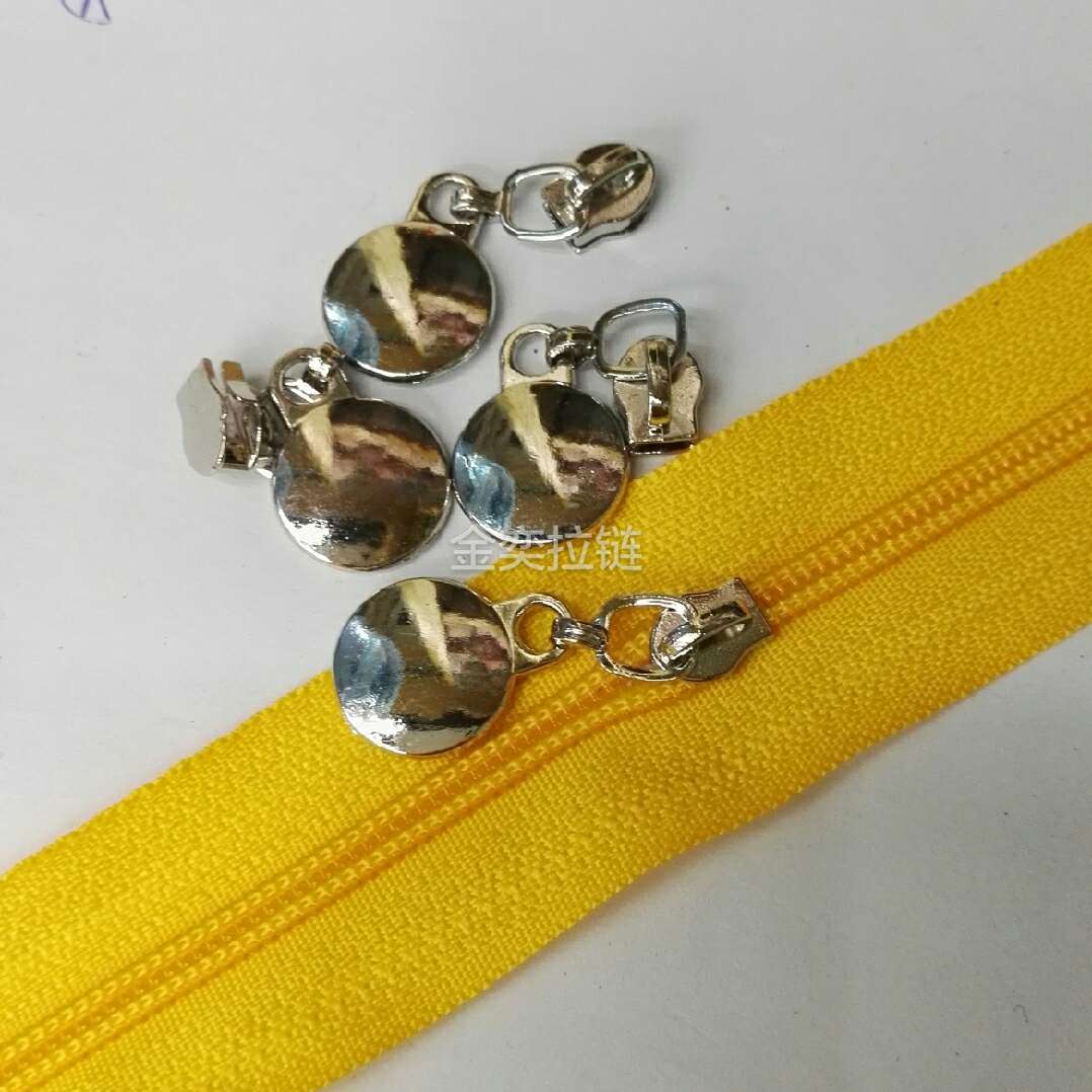 3. Nylon hanging tin hook circular coin box bag clothing home textile general