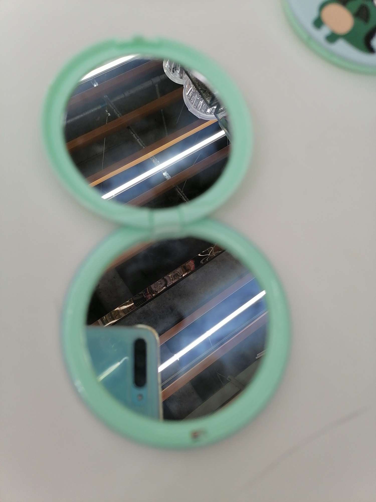 卡通化妆镜产品图