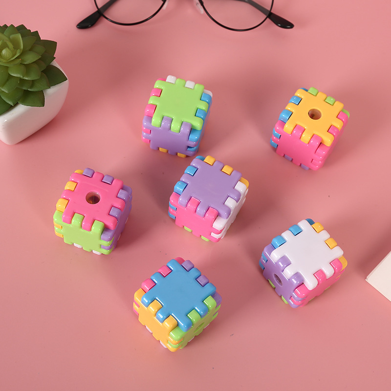 Creative cartoon plastic building block puzzles, children's pencil sharpeners, and small stationery gifts for students details Picture