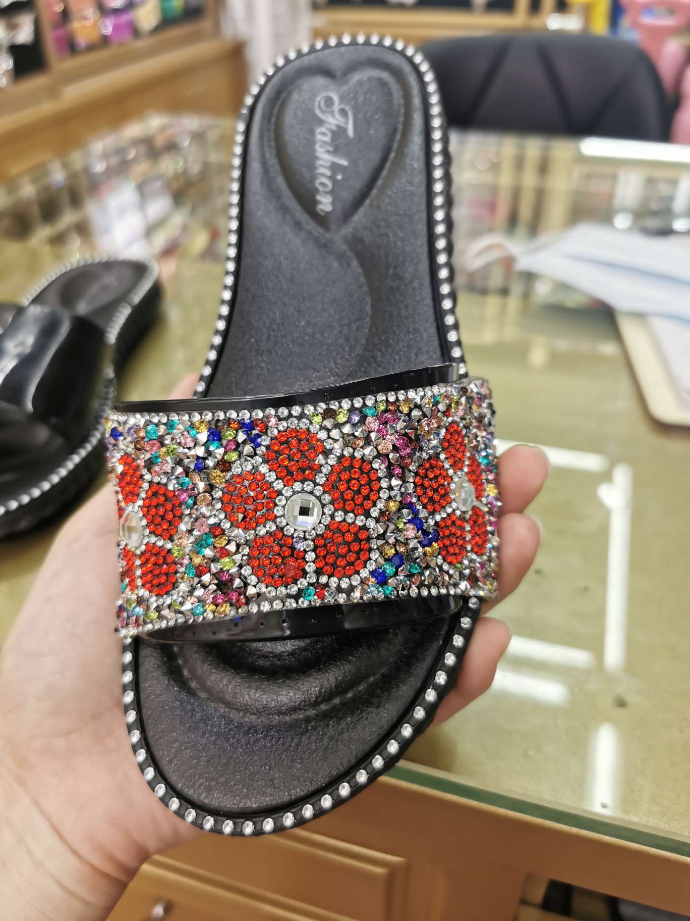 外贸拖鞋花朵装饰 树脂乱钻