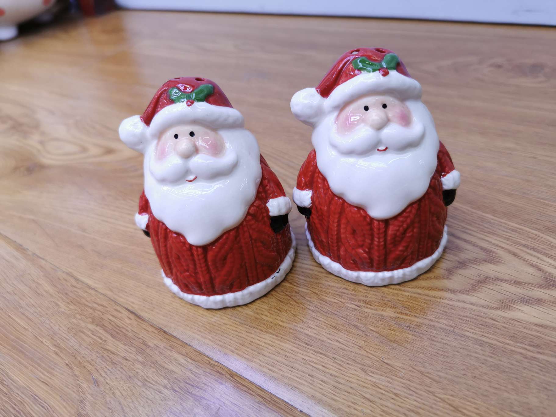 Ceramic Santa Claus flavoring bottle