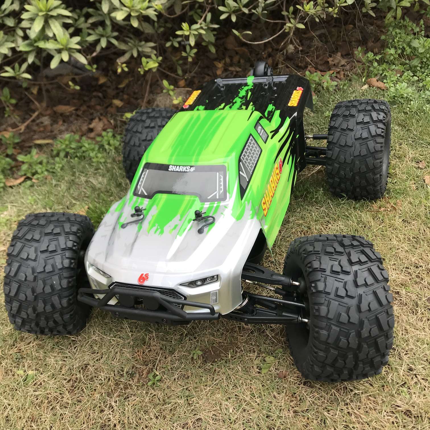 Rc model toy of FLYING God 6S Off-road high-speed electric Bigfoot vehicle thumbnail