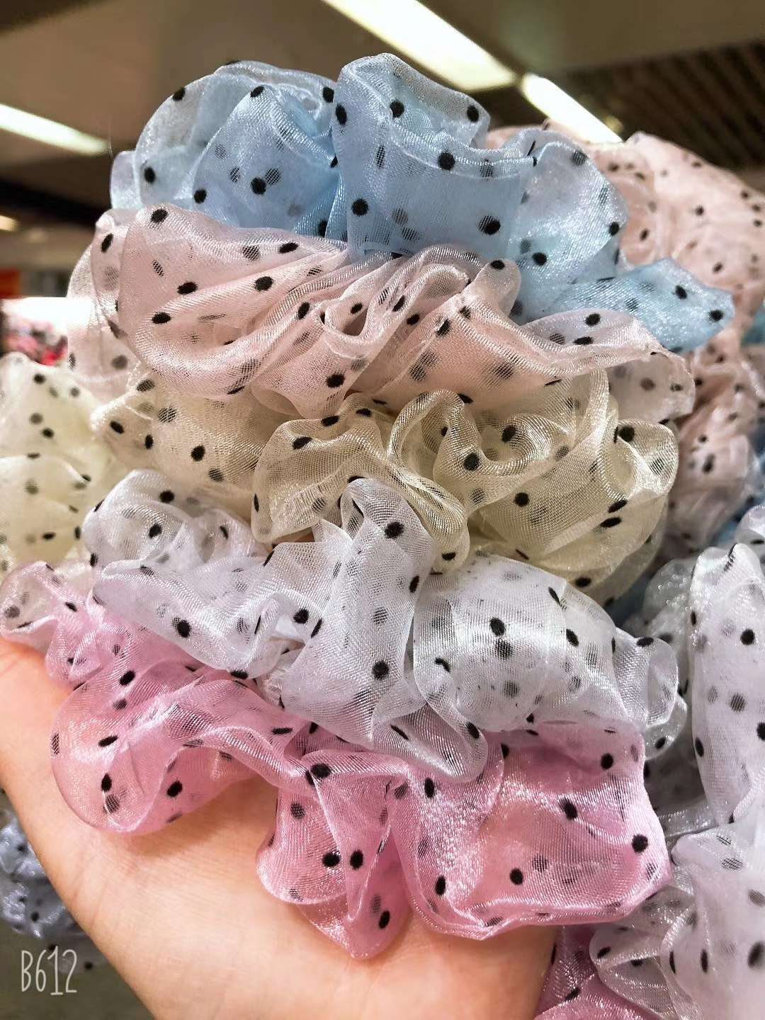 Dot yarn large intestine circle