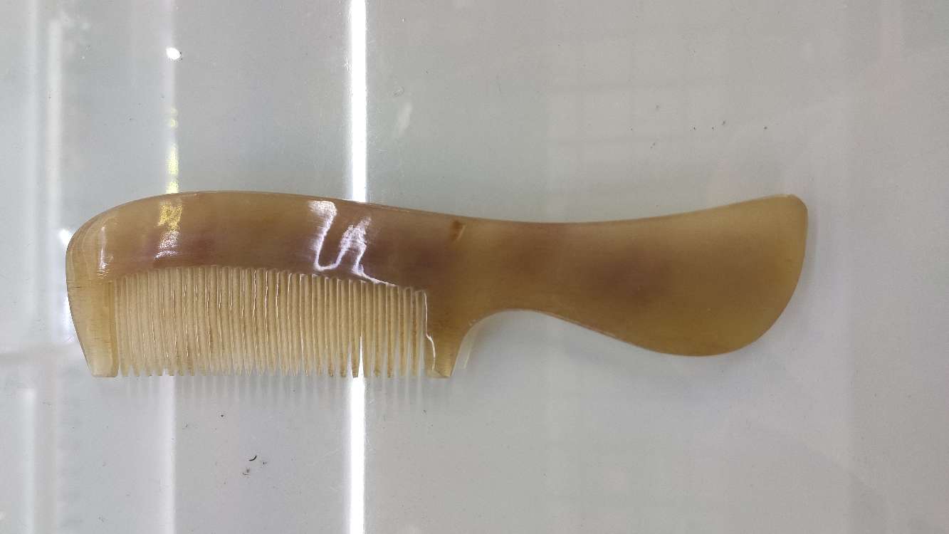 Xiaoping Natural Horn Comb 17 Cm Natural Horn Comb 17 Anchovies details Picture