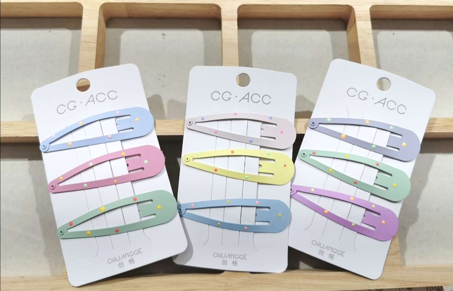 Korean-style polka dot BB holder, edge holder, internet-famous holder, trendy accessory, ins style, cute dot bb holder Specification image