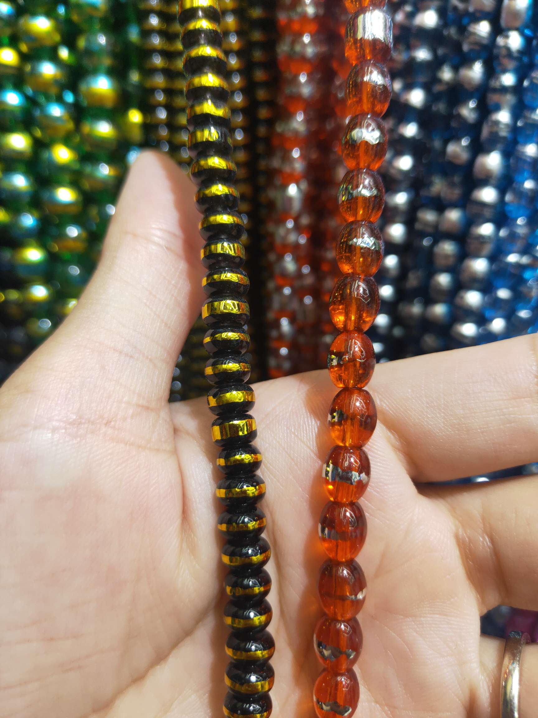 Transparent rolled edge
