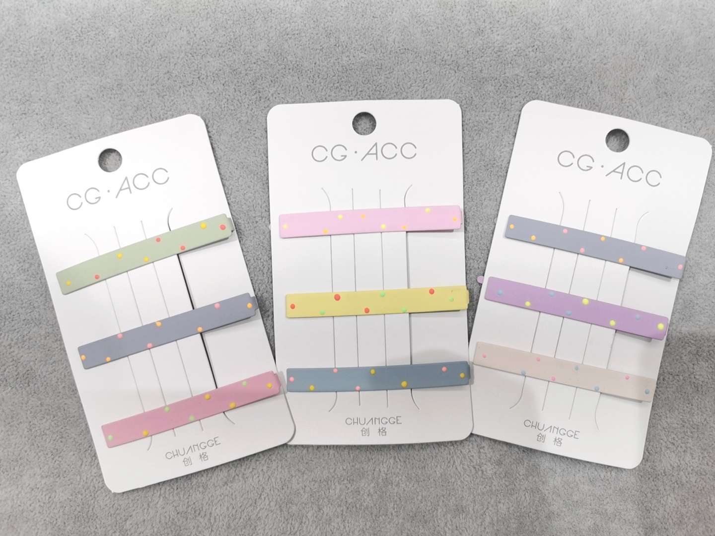 Korean style colorful polka dot side clips, one-piece clips, simple in style hair clips Application Scenario