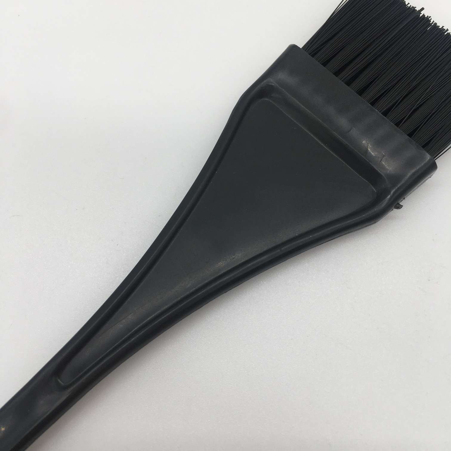 Venta directa de fábrica plástico pinceles de aceite accesorios de pelo herramientas de coloración de pelo regalos en línea mejor elección 2 cepillo Application Scenario