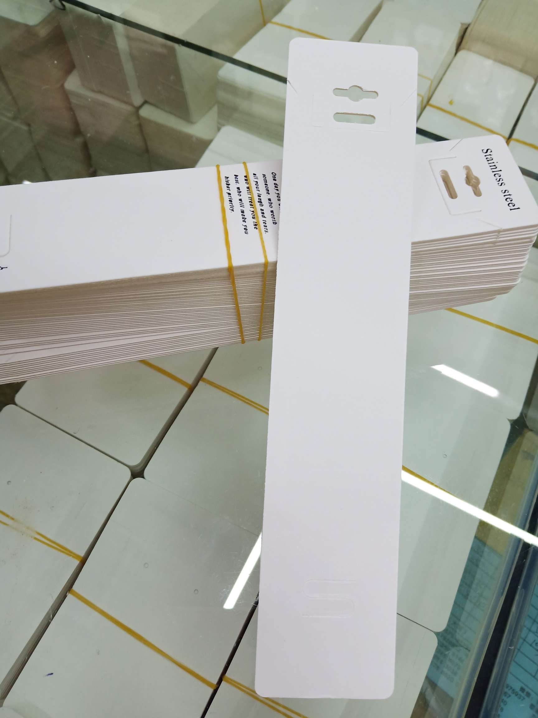 现货流行饰品项链手链卡片4X19.5不锈钢字母700克纸卡可定做细节图