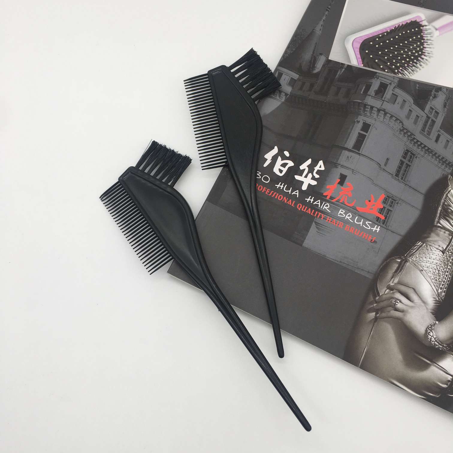 Factory direct sales of plastic oiling hair dye brushes, black hair care tools, hair dye products, No. 2 comb A