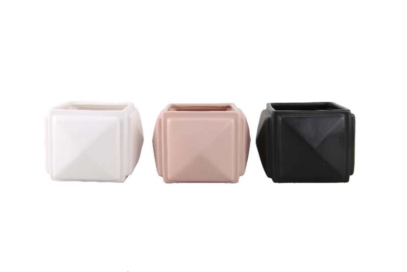 Nordic style simulated plant POTS can leak