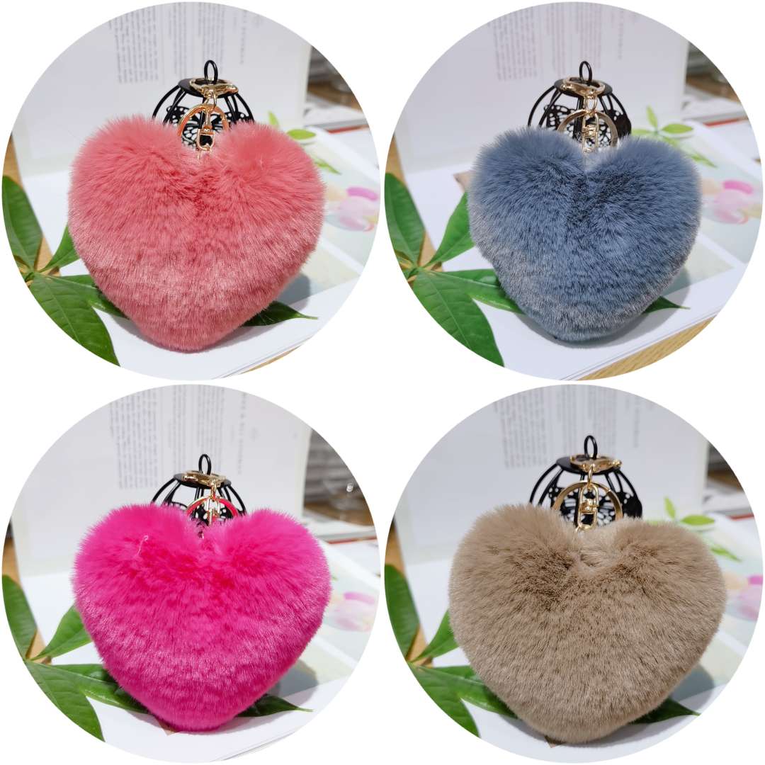 Heart-shaped plush pendant, cute keychain, mobile phone pendant, accessory, heart-shaped fur ball bag pendant undefined