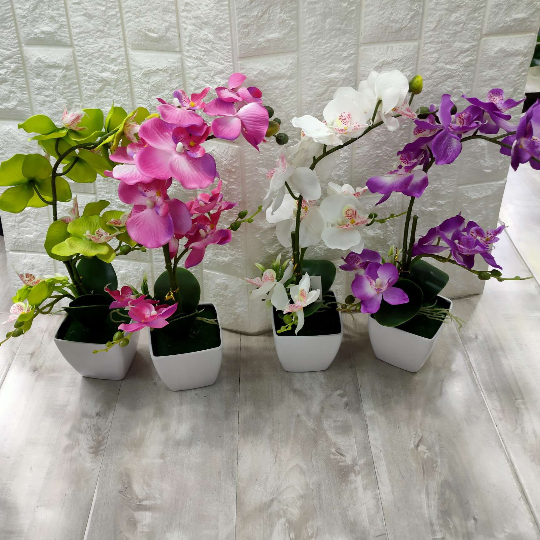 Artificial phalaenopsis thumbnail