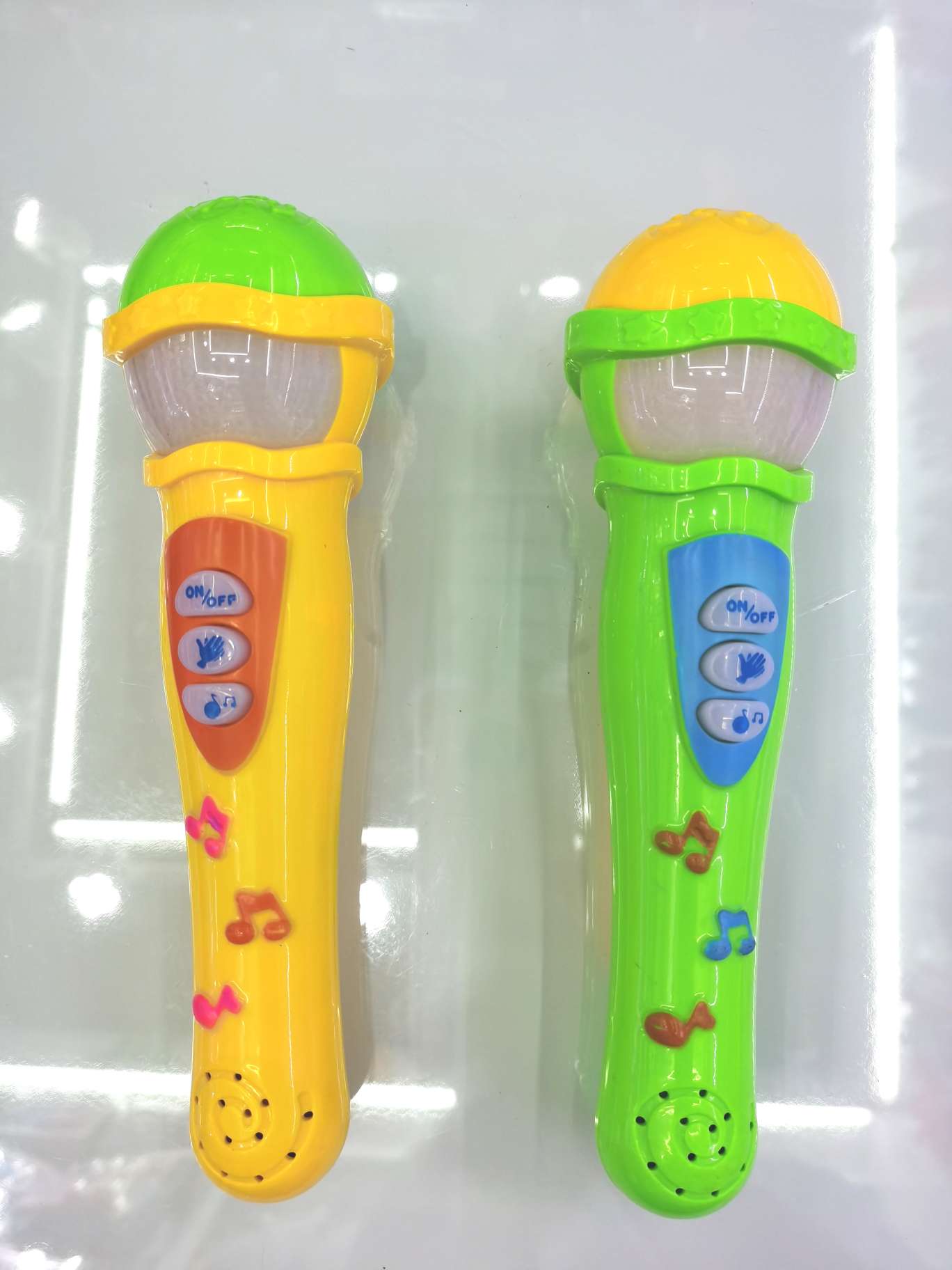 262一9音乐灯光扩音话筒 灯光玩具 发声玩具 一件144个产品图