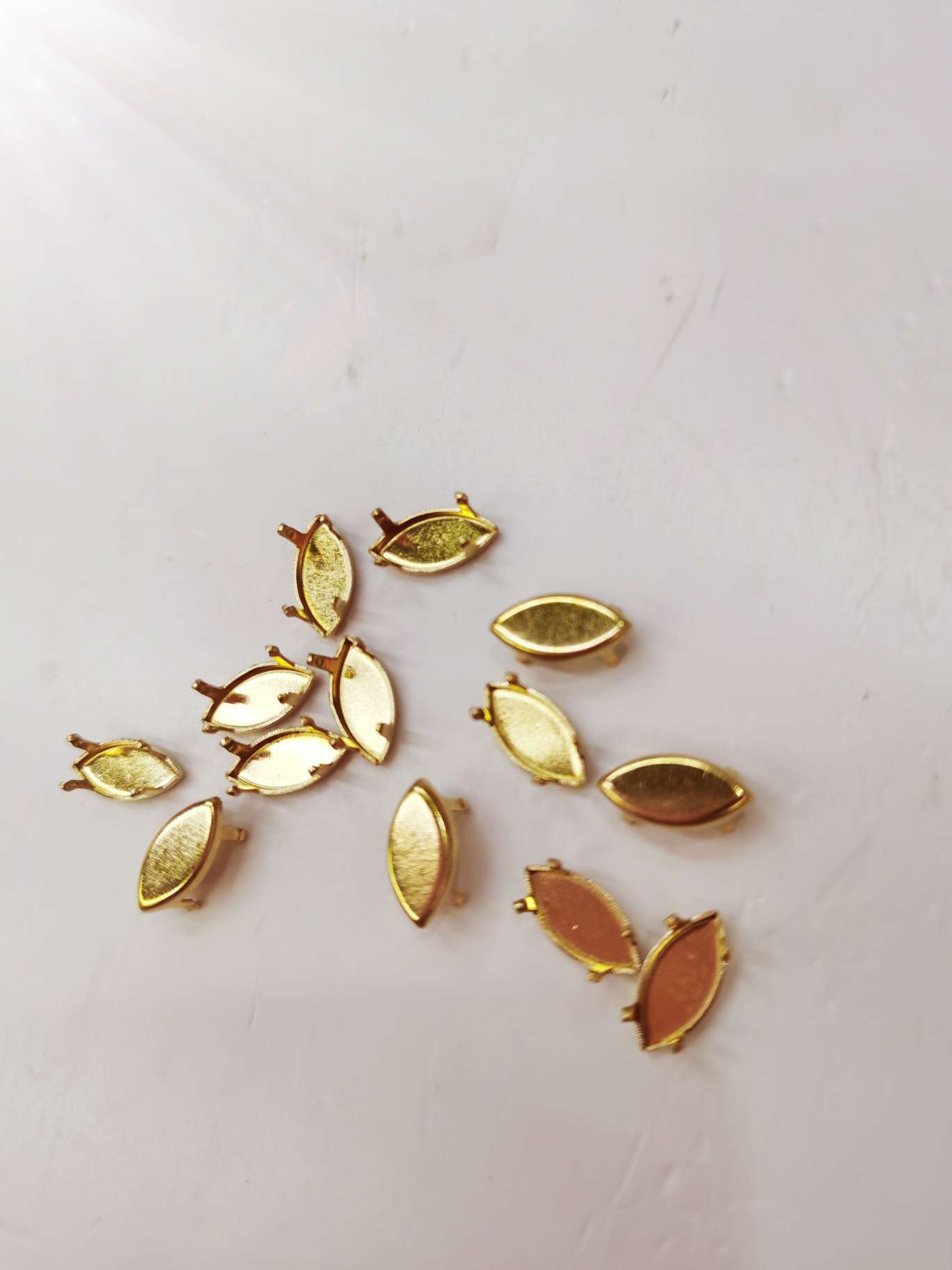 6*12 Horse Eyes Empty Claws details Picture