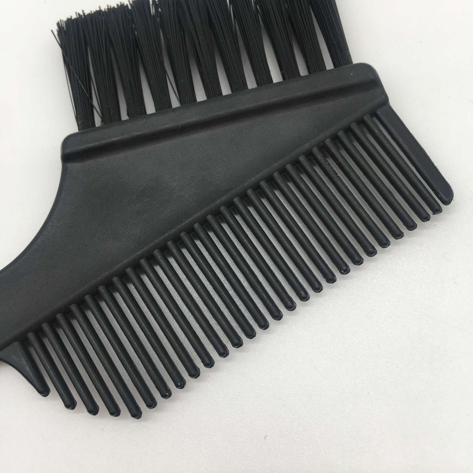 Factory direct sale plastic hair treatment brush hair dye products hair dye products hair dye tools online gift choice 108B Application Scenario