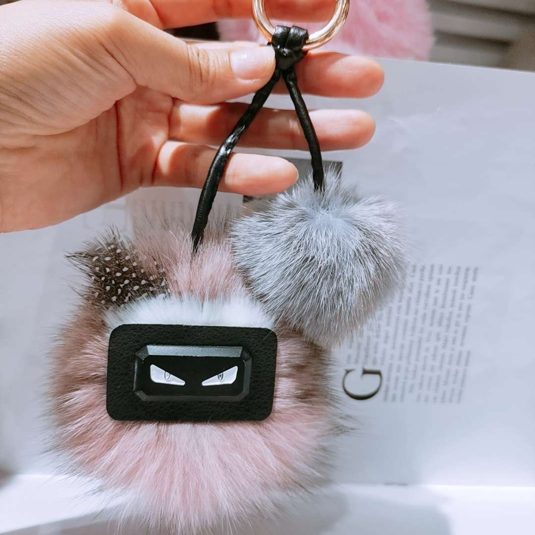 Little Monster bag pendant, real fox fur ball pendant, plush ball with accessories, car keychain pendant, cute girl details Picture