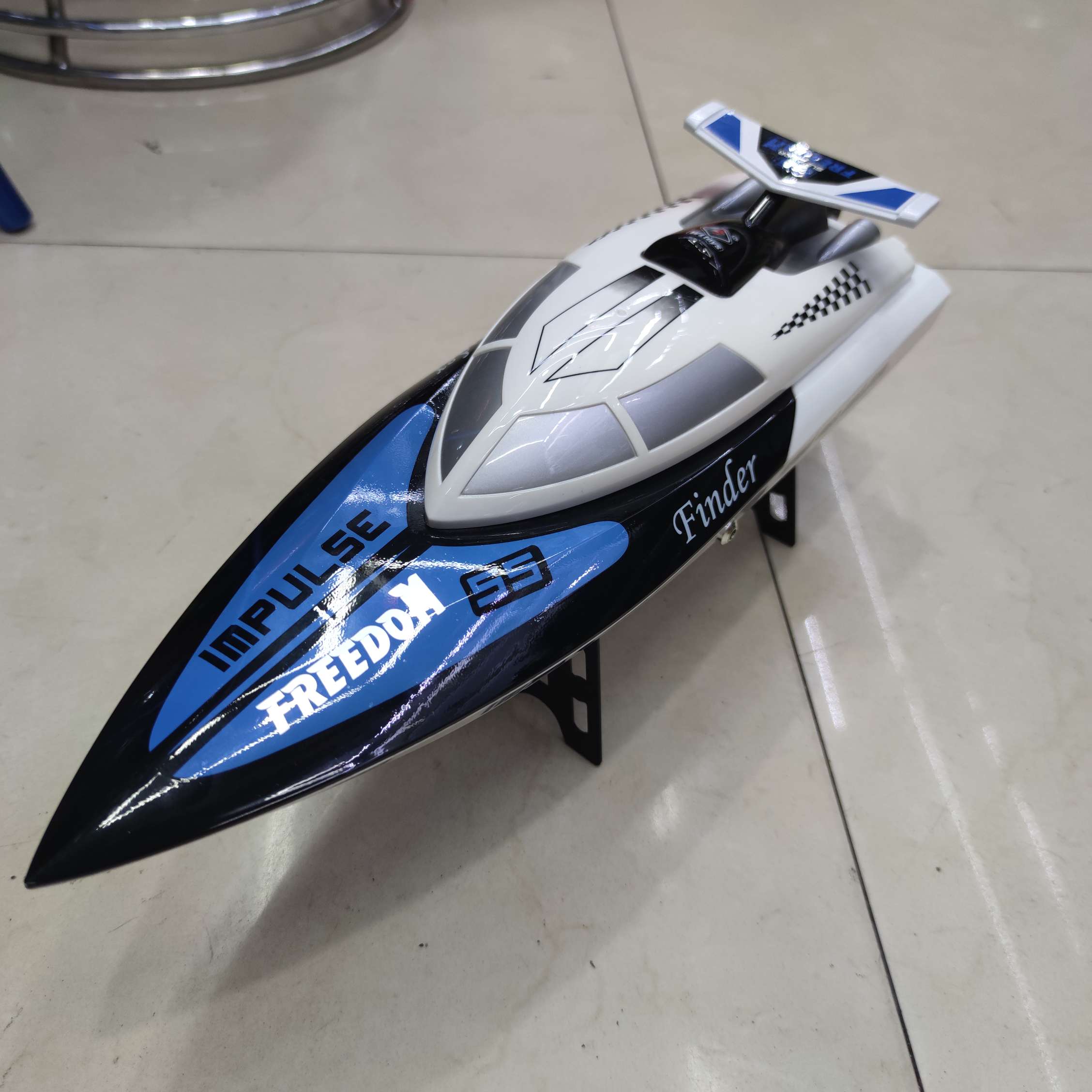 Remote control boat children's high-speed boat electric launching toy boat water airship boy waterproof boat