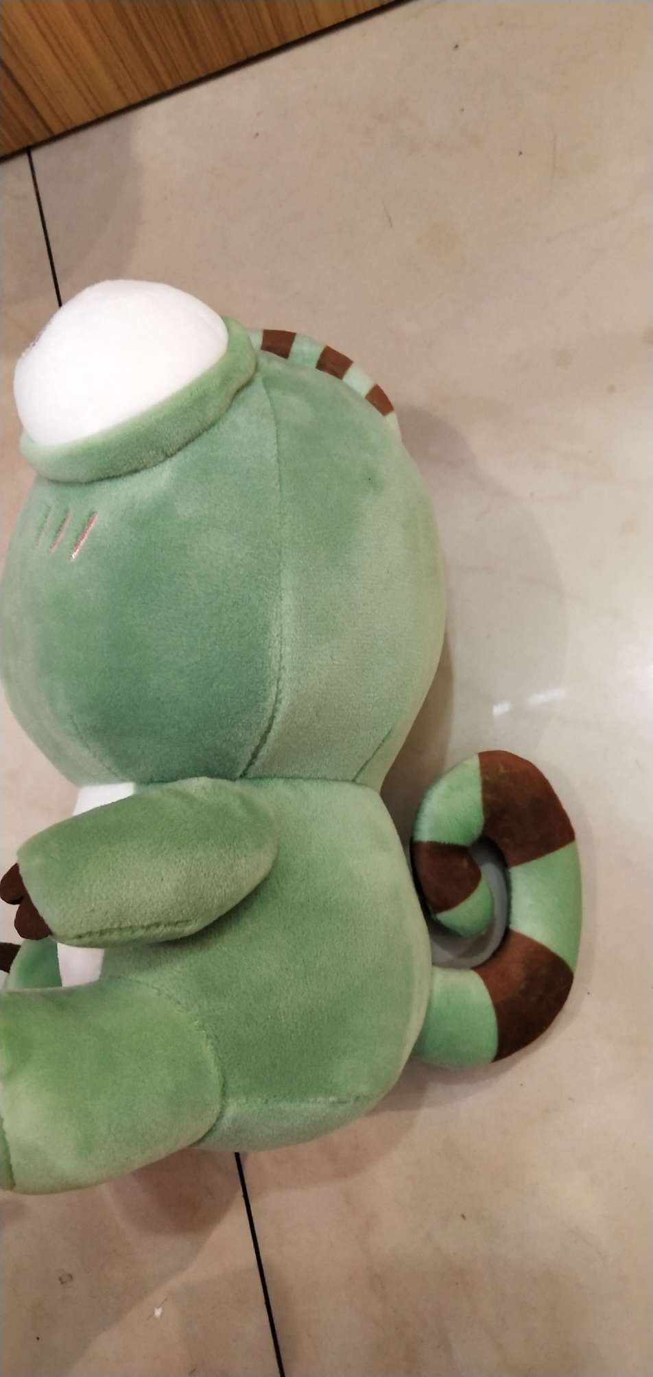 Wholesale of big-eyed cute frog plush toy claw machine figurines details Picture