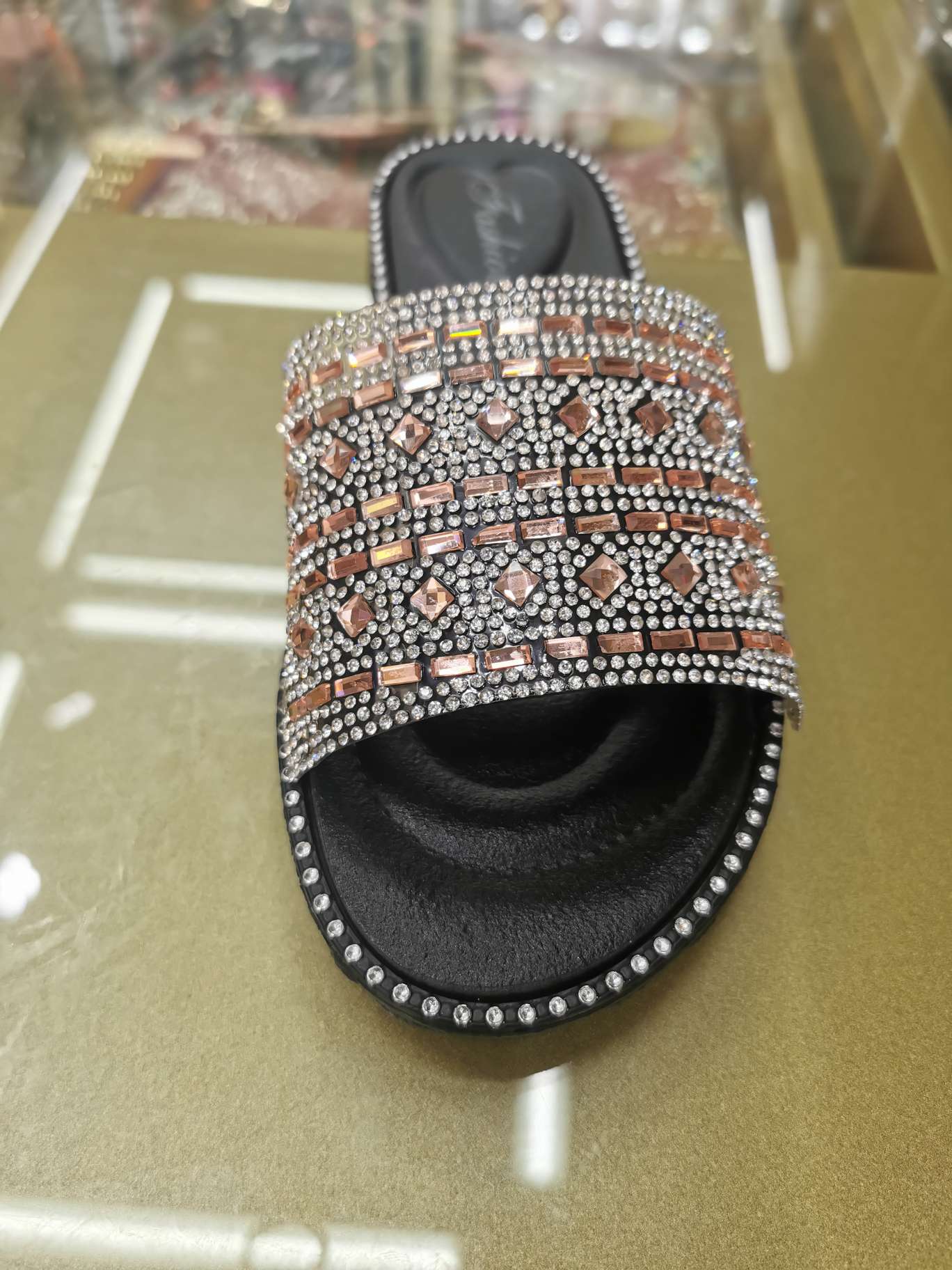 外贸女拖 一字带 鞋面装饰 水钻玻璃装饰 服装 装饰产品图