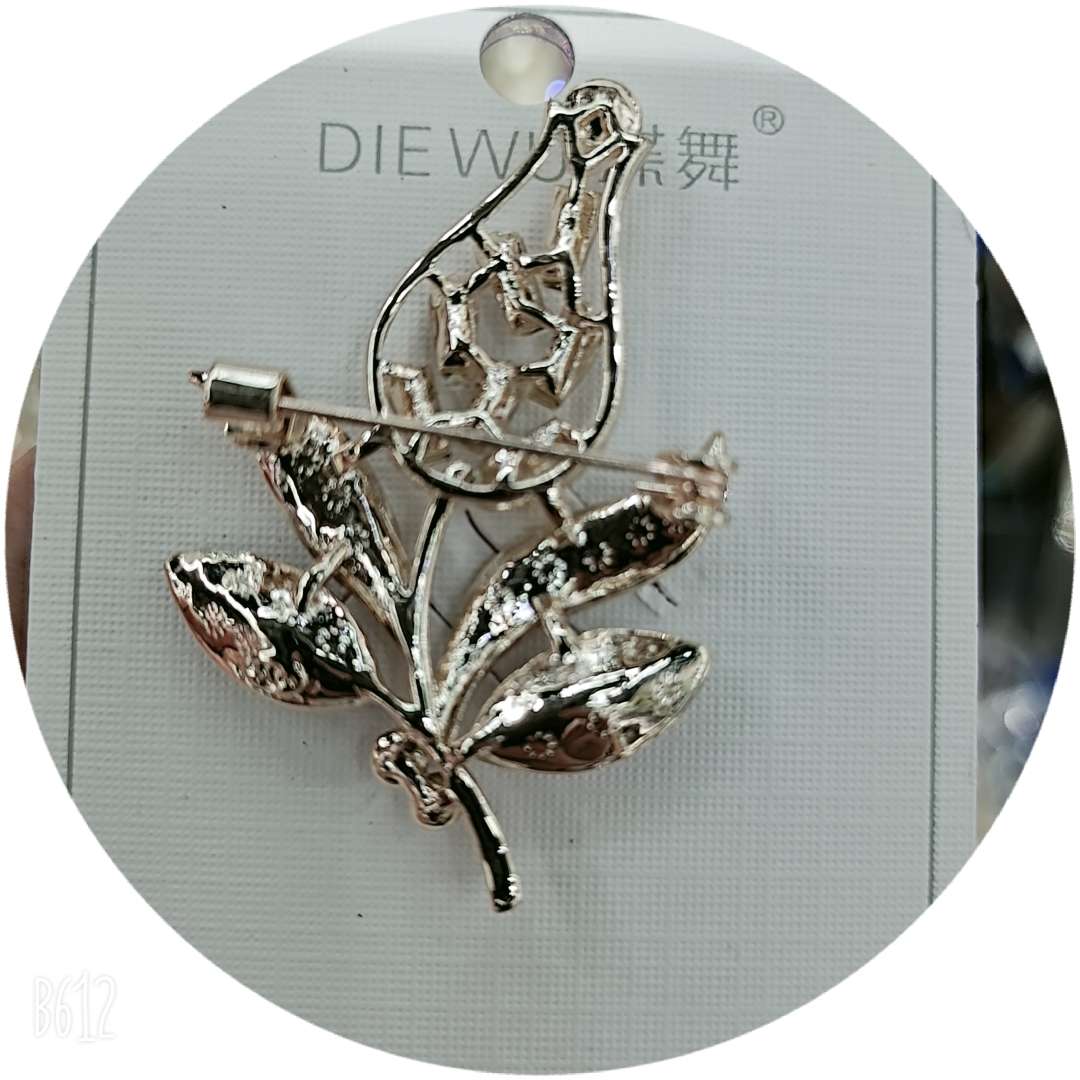 Butterfly Dance Jewelry Fashion High-Grade Flower Brooch details Picture