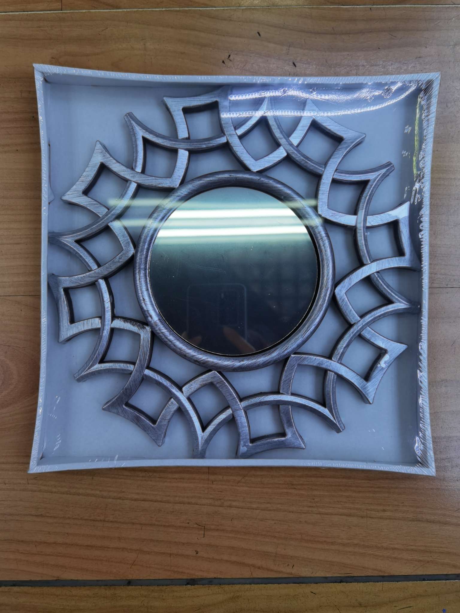 1504装饰镜
60个一箱