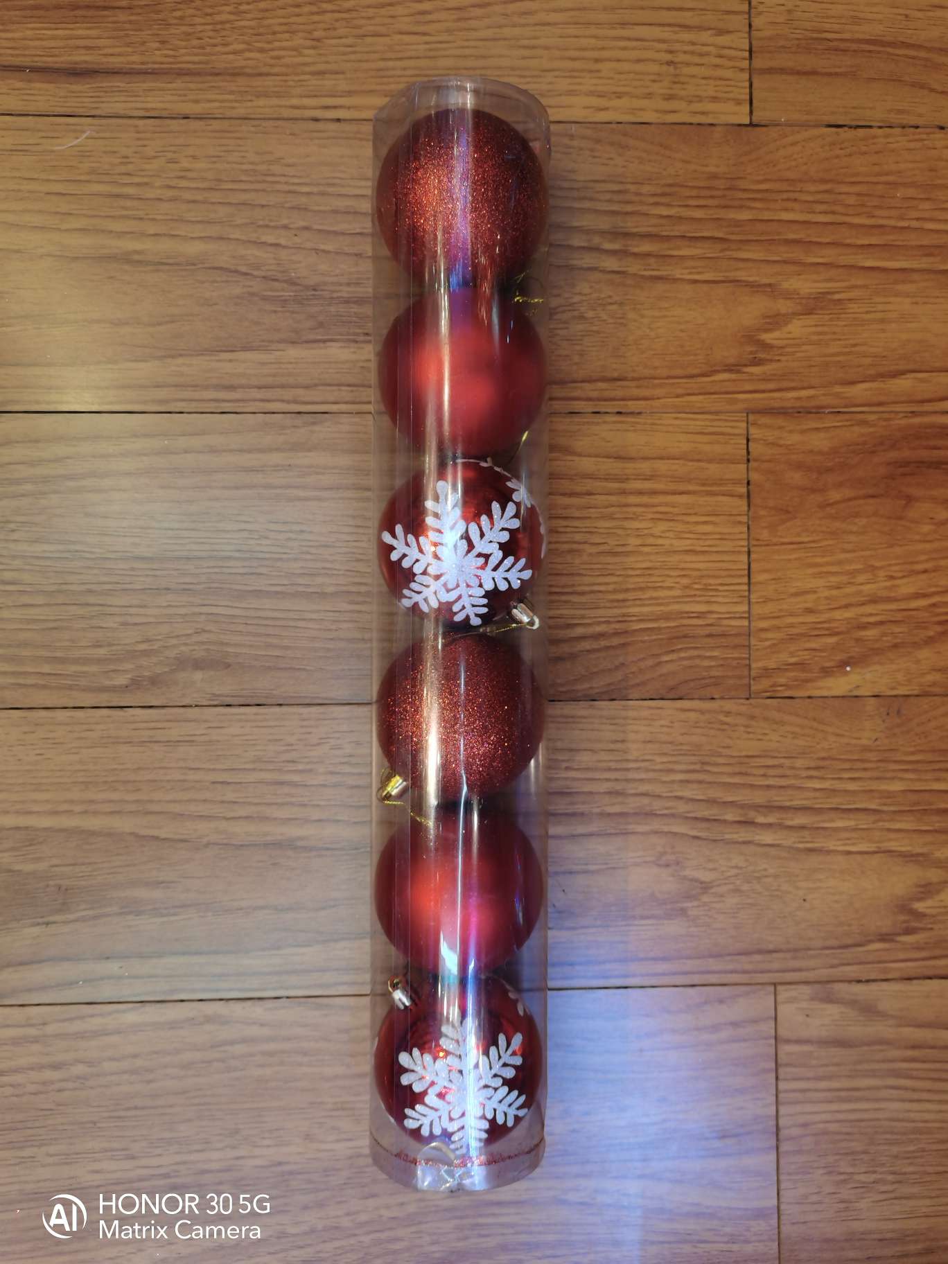 Christmas tree decorations: foam balls, hollowed-out balls, transparent balls with lights, electroplated balls, transparent balls with lights without lights