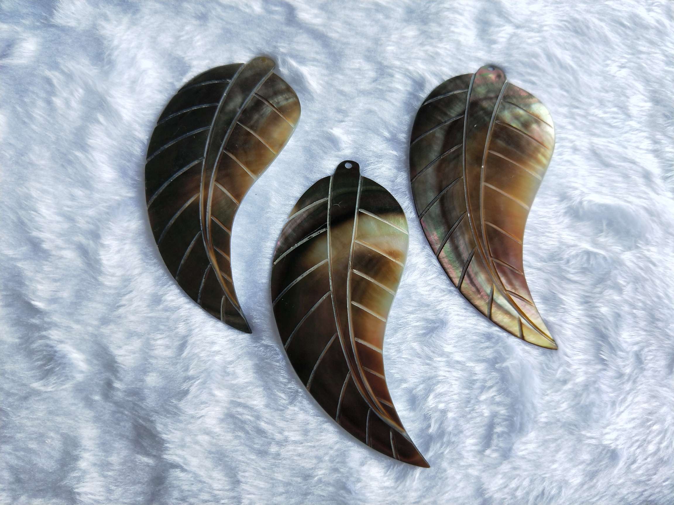 Natural Shell Black Butterfly Shell Leaf Carving Diy Accessory Piece Specification drawing