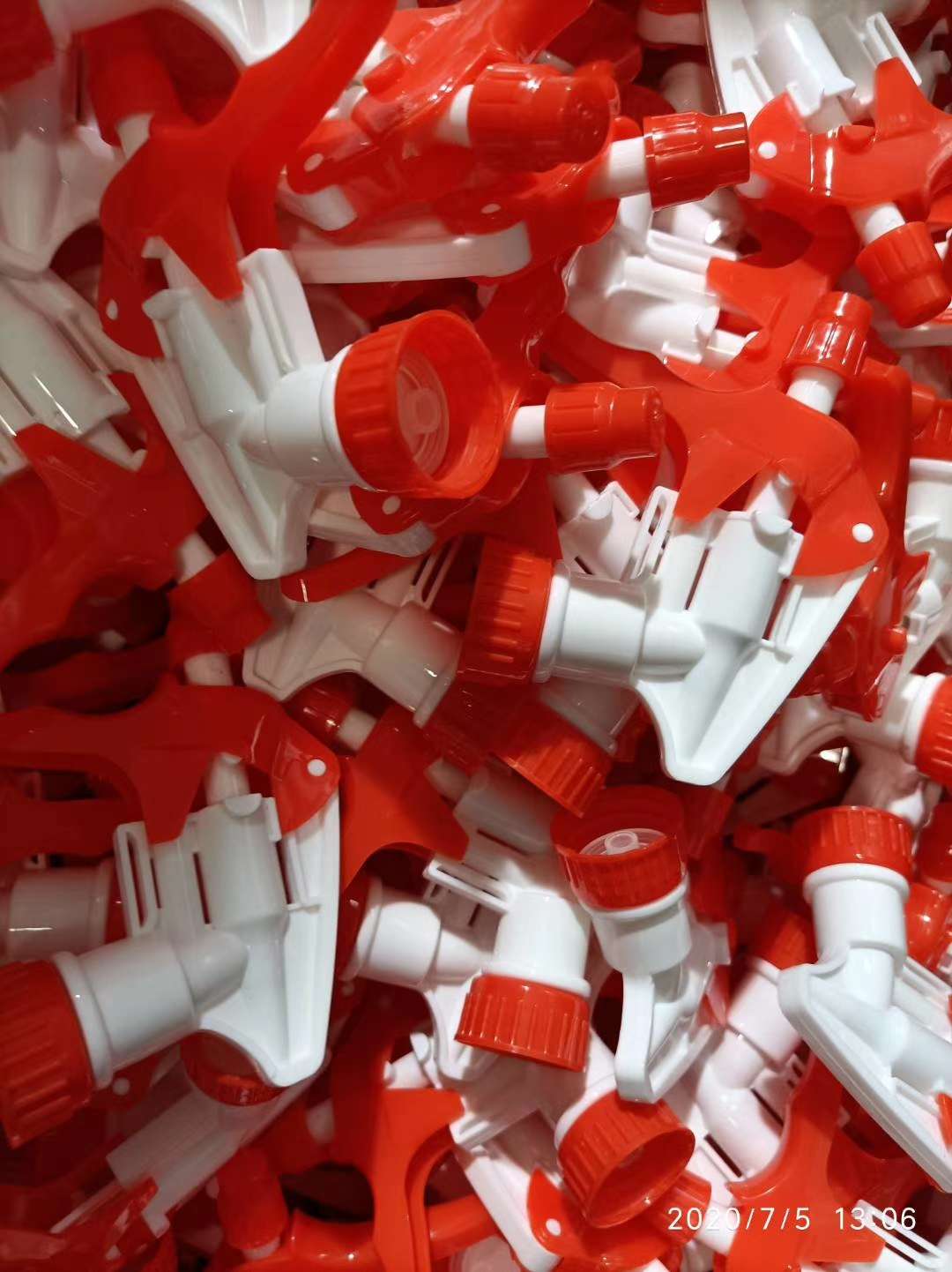 通用口径喷头喷头塑料喷头按压式喷头手持式喷头细节图