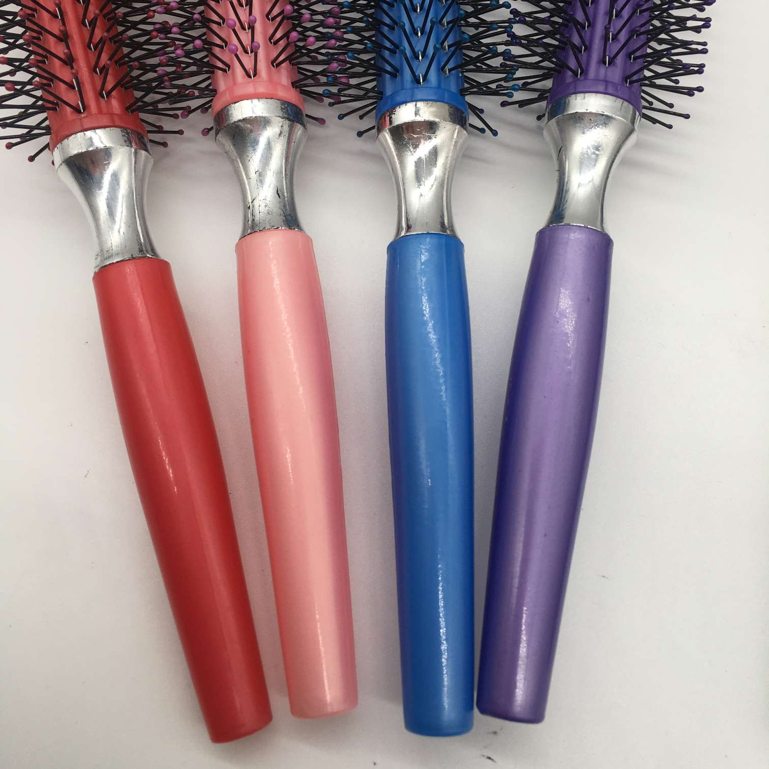 Customized combs, health care massage combs, rib combs, fine combs, pearlescent combs, electroplated combs, hair care products and small gifts from the manufacturer Specification image