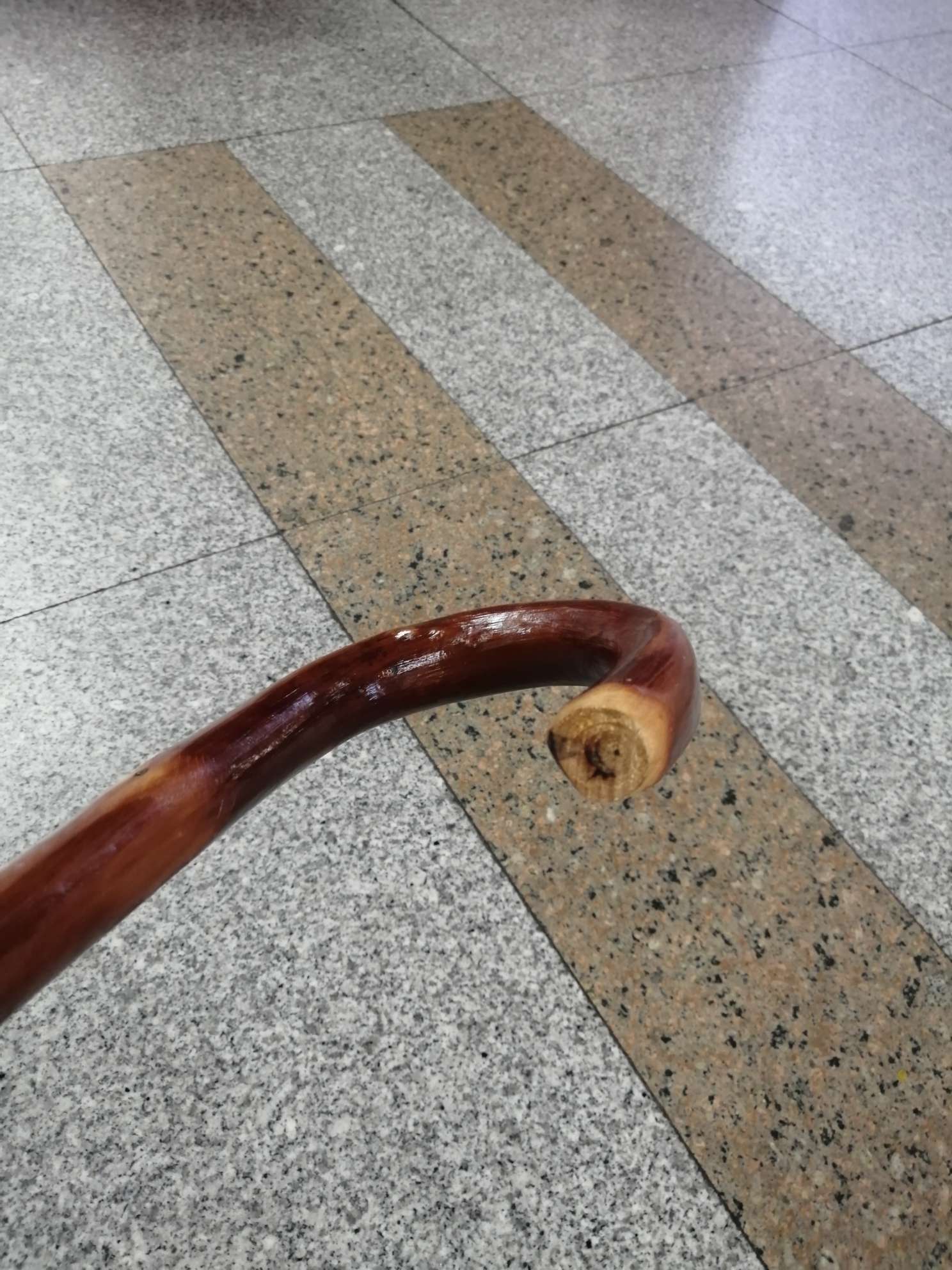 整体实木松木工艺拐杖花杉木制民间工艺品手杖详情图7